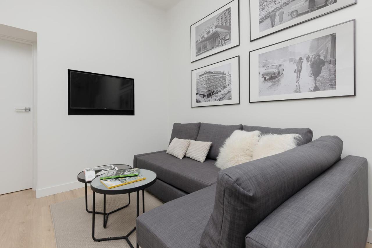 Spacious Apartment With Panoramic View Of Warsaw By Noclegi Renters Kültér fotó