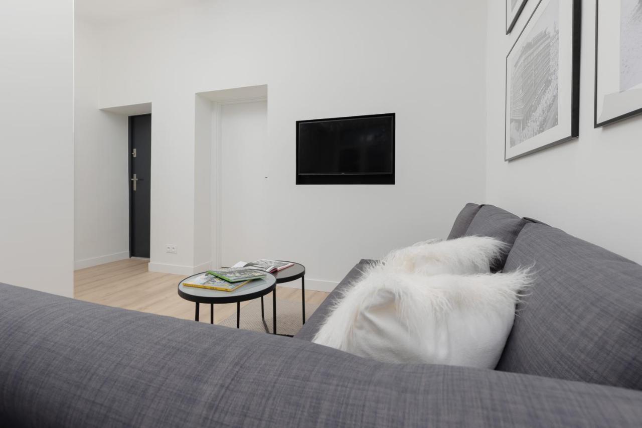 Spacious Apartment With Panoramic View Of Warsaw By Noclegi Renters Kültér fotó