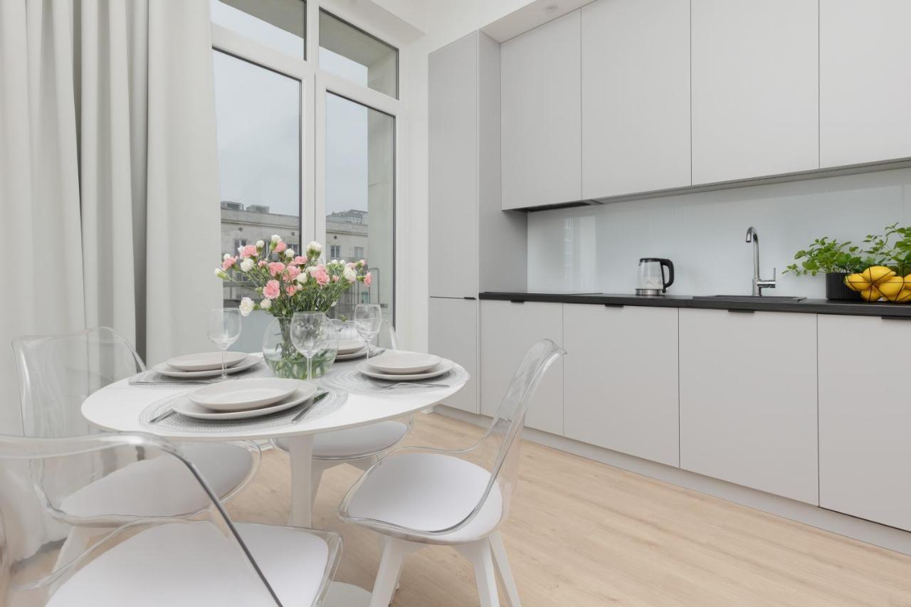 Spacious Apartment With Panoramic View Of Warsaw By Noclegi Renters Kültér fotó