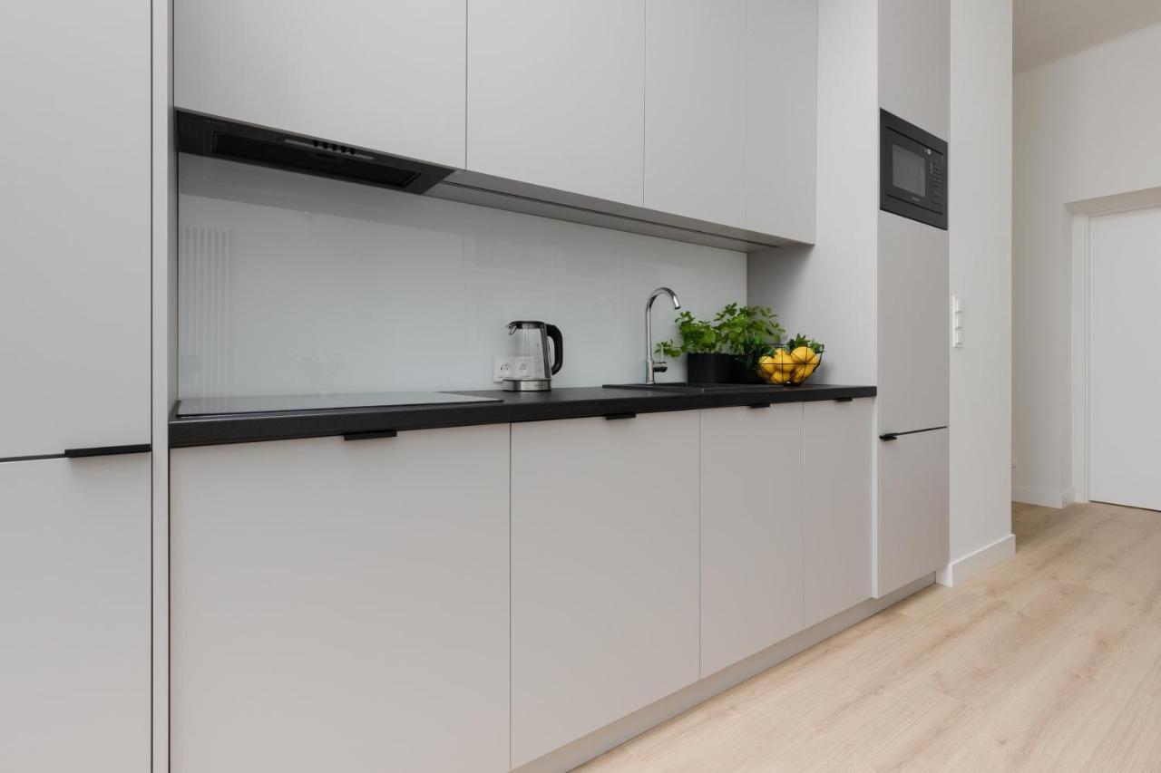 Spacious Apartment With Panoramic View Of Warsaw By Noclegi Renters Kültér fotó