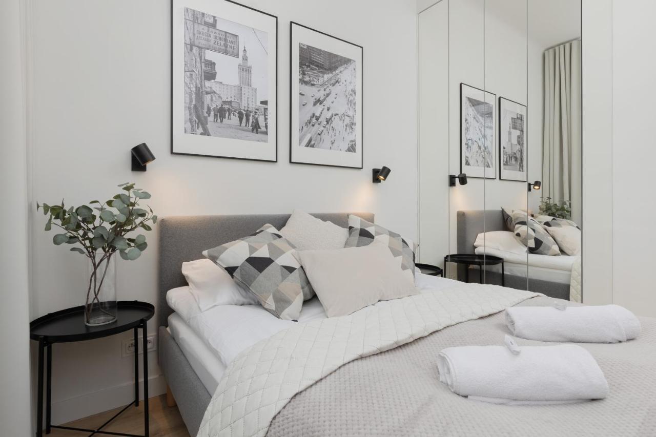 Spacious Apartment With Panoramic View Of Warsaw By Noclegi Renters Kültér fotó